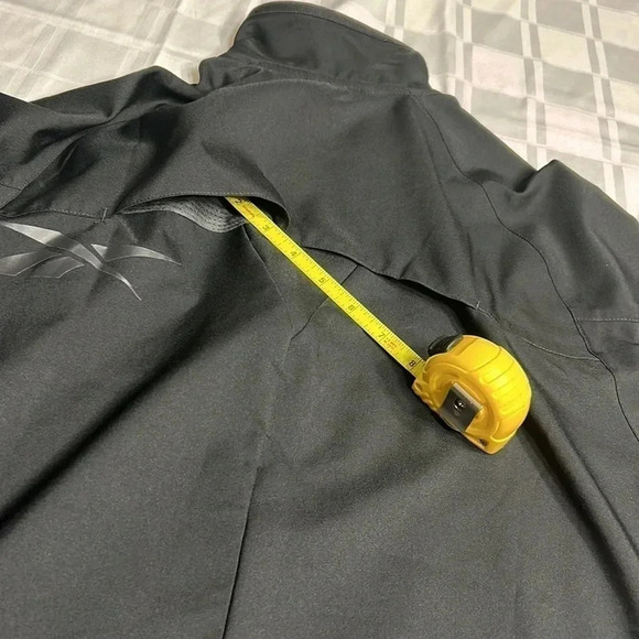 REEBOK. Jacket,men Med,vented,lightweight, activewear EC,  made in Vietnam - Picture 7 of 13
